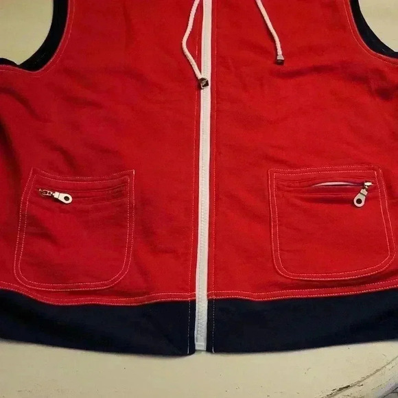 Women's sleeveless jacket  - Picture 2 of 5